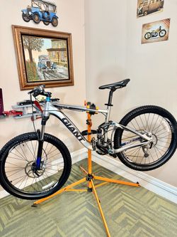 Giant trance full suspension bike 26”