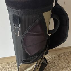 Light Weight Golf Range Walking Bag 6 Slot Black And Gold