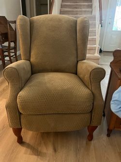 Recliner chairs set of two