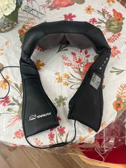Snailax Shiatsu Neck and Shoulder Massager