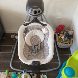 GRACO Baby Swing