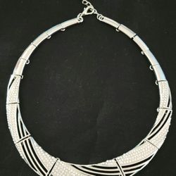 Vtg Silver Tone Metal And Rhinestone Statement Necklace