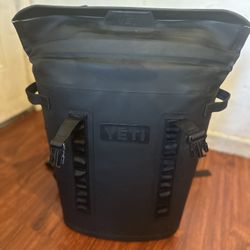 YETI Hopper M20 Soft Backpack Cooler