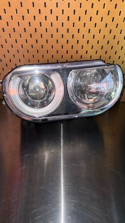 2008-2014 Dodge Challenger HID Left Side Headlight Assembly OEM 💡