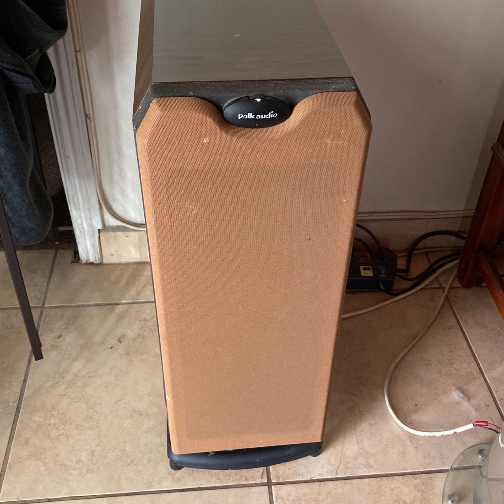 RSpeakers Two Polk Subwoofer RT3000P LIKE NEW