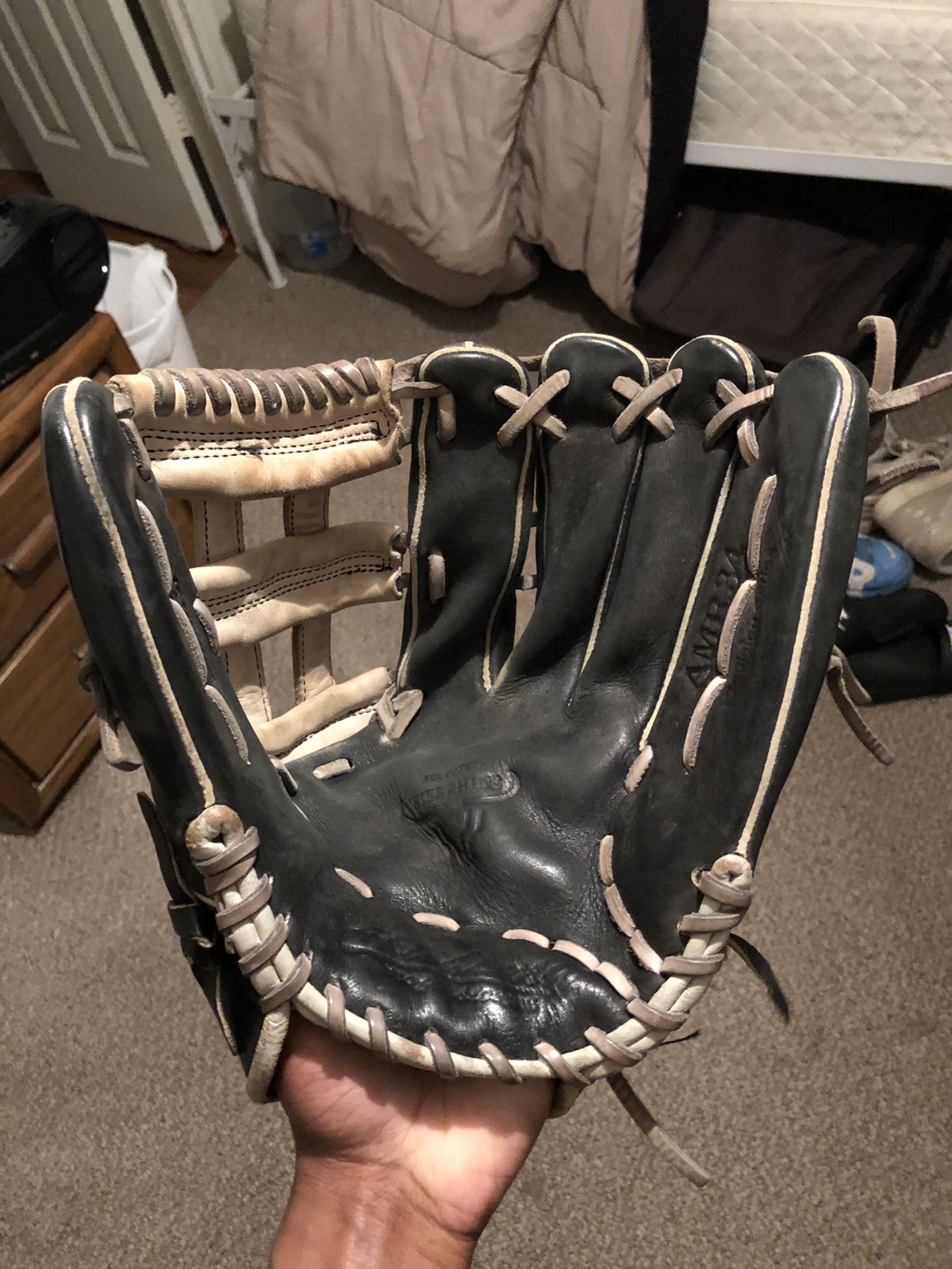 Akadema Baseball Glove