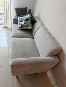 West Elm Oliver Sofa (72’’)