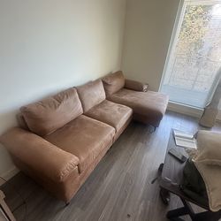 Modern Faux Leather Sectional Sofa w/ Chaise – Great Condition