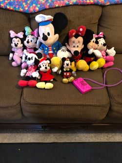 9 Mickey & Minnie Mouse’s Stuff Animals (Plush)