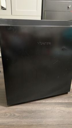 Hisense 1.6 Cu ft Single Door Mini Fridge