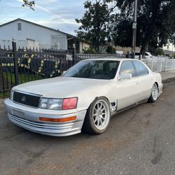 1991 Lexus LS 400