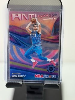 2023-24 Panini Hoops Premium Stock Luka Doncic Anti Gravity #4 Dallas Mavericks