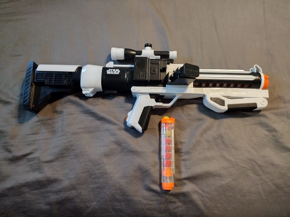 Star Wars Nerf Rival Storm Trooper Blaster With Blaster Balls.