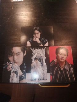 LeeKnow photocards-4 and stickers-8