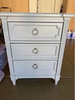 Light Grey 3 Drawer Dresser