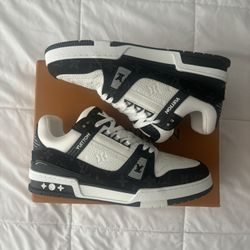 Louis Vuitton LV Trainer Sneaker Black White