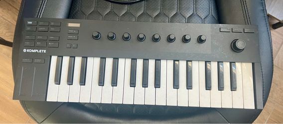 Komplete Kontrol M32