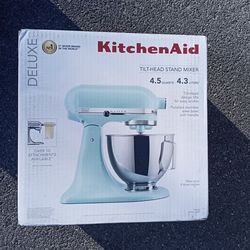 Kitchen Aid 4.5 tilt head stand mixer