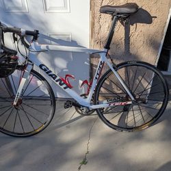 Giant TCR Carbon Fiber Advanced Road Bike 