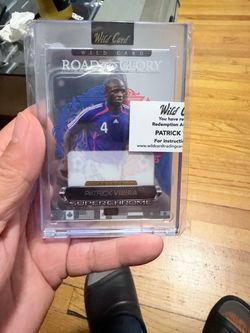 Patrick Vieira Wild Card Road to Glory Superchrome Trading Card