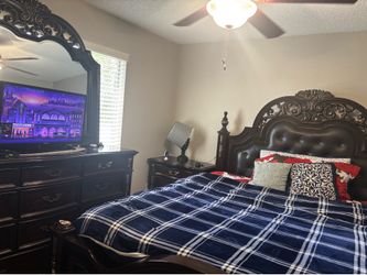 King size bedroom set $2000
