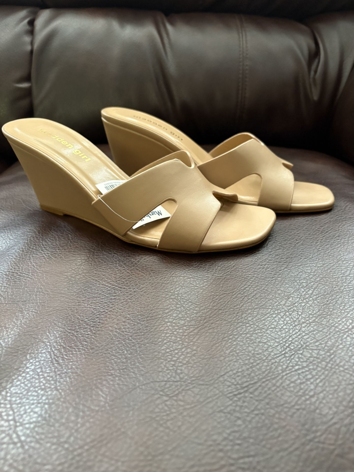Nude Madden Girl Wedge Sandals Size 7.5
