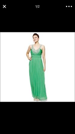 Green floorlength dress