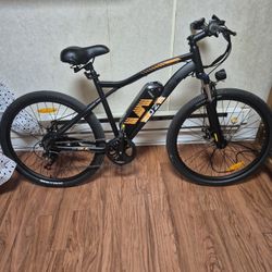 E Bike For Sale.. Basically Brand New $325