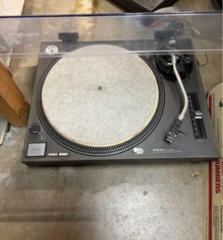 Turntable Technics