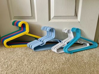 Kids Plastic Clothes Hangers Mixed Colors