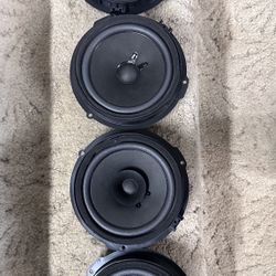 2 Pairs Of Ford Fusion Speakers