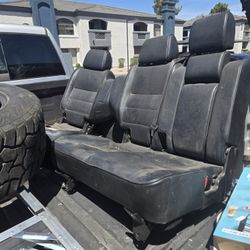 Ford SUV Middle Seat 