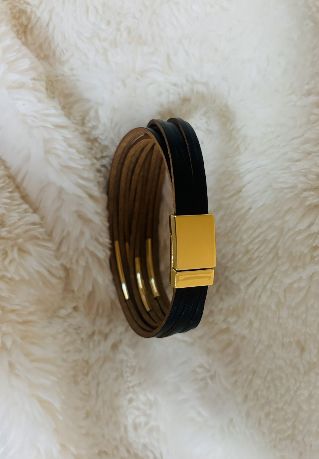 Mens Suburban Outing Black/GoldTone Sleek Bracelet