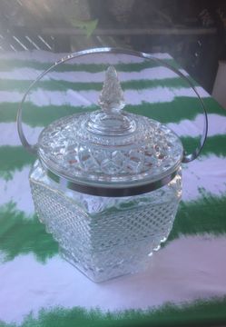Transparent jar