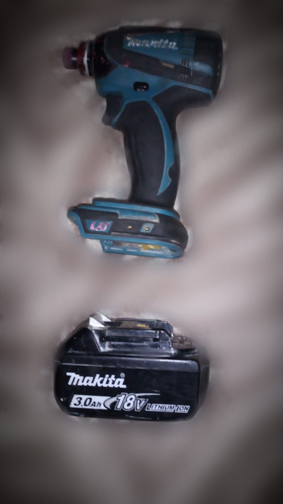 Makita XTP02Z 18V LXT Lithium Ion Cordless 23 Ga. Pin Nailer Makita w 18 volt Makita drill xDTo4 Makita 6222D set for Sale in Portland OR OfferUp