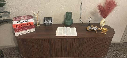Piano dresser