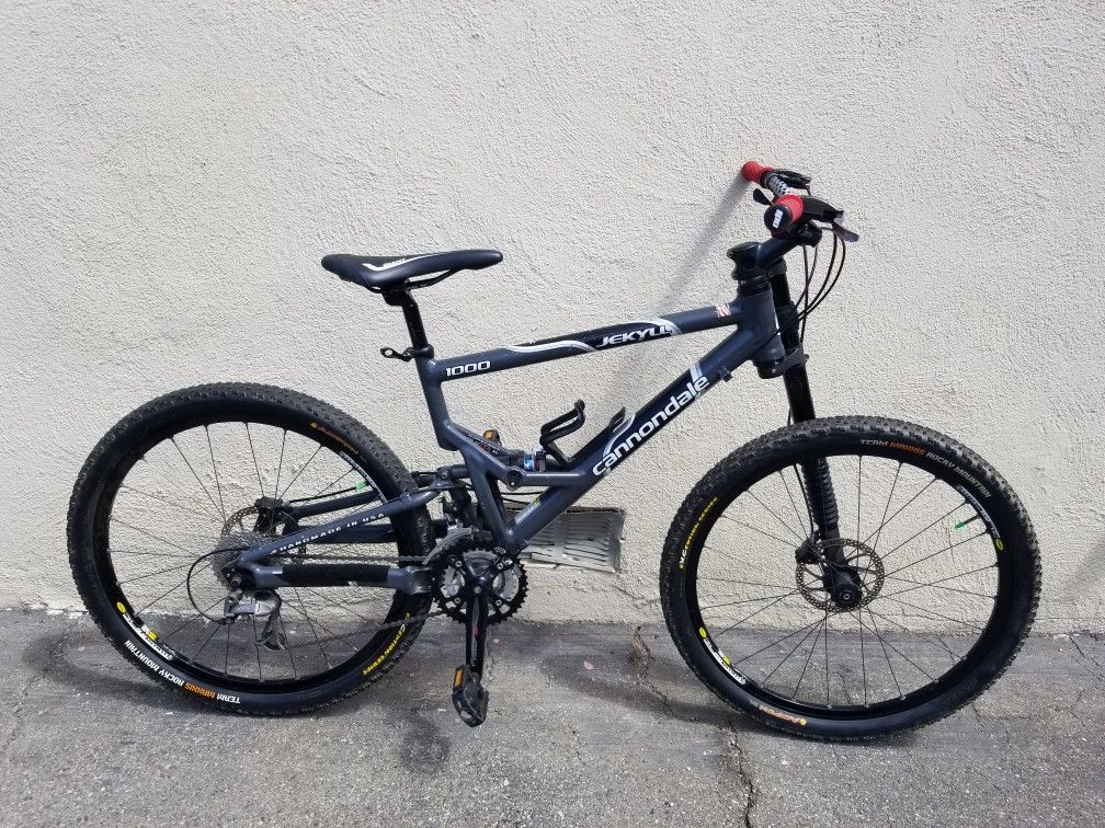 Cannondale jekyll 1000 lefty mountain bike MEDIUM