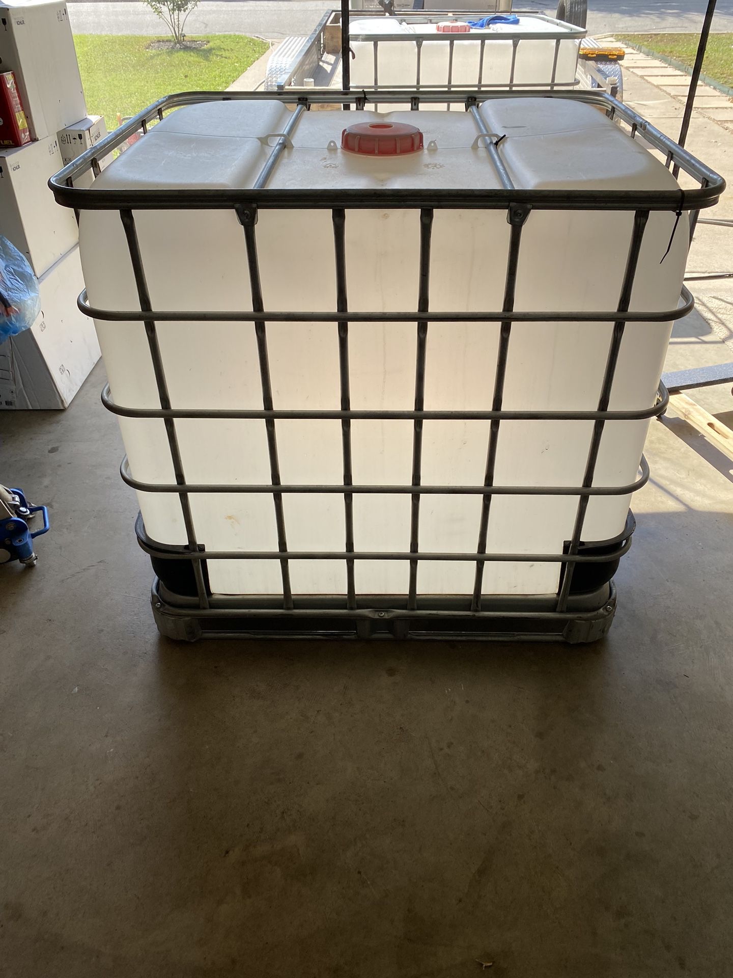 Food Grade Totes 225 Gallons