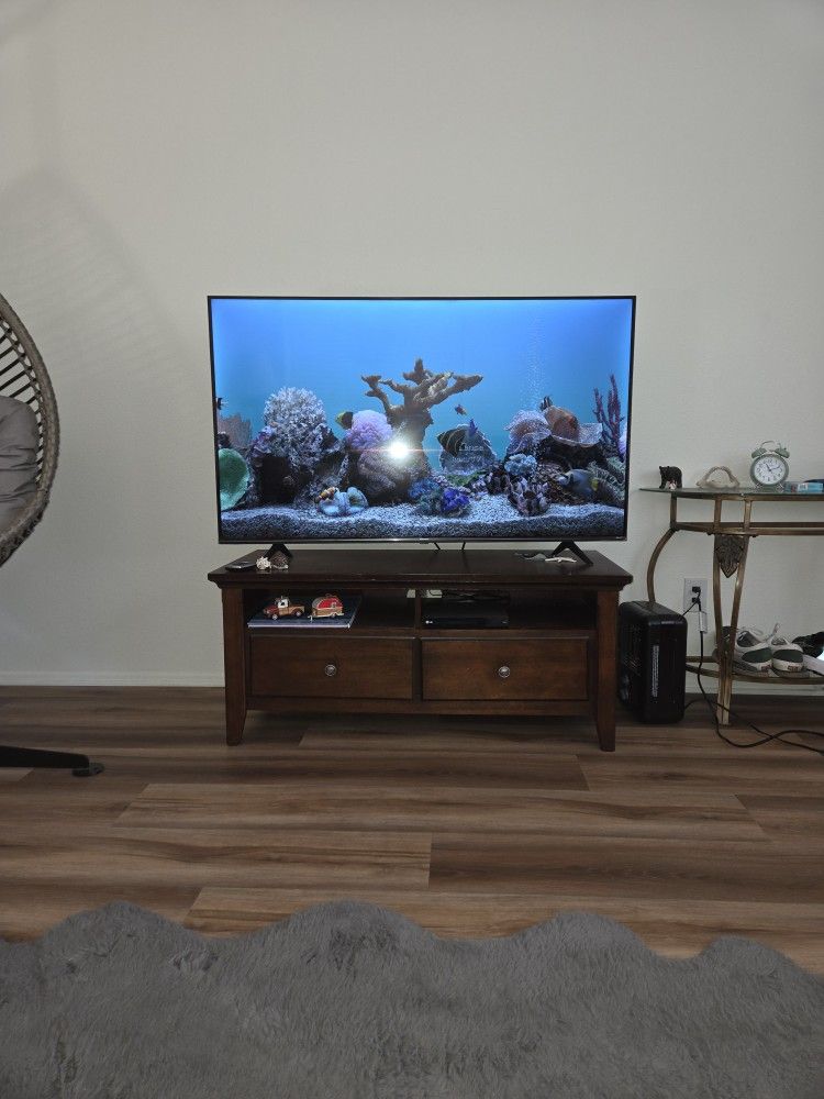 Hisense TV 60 Inches