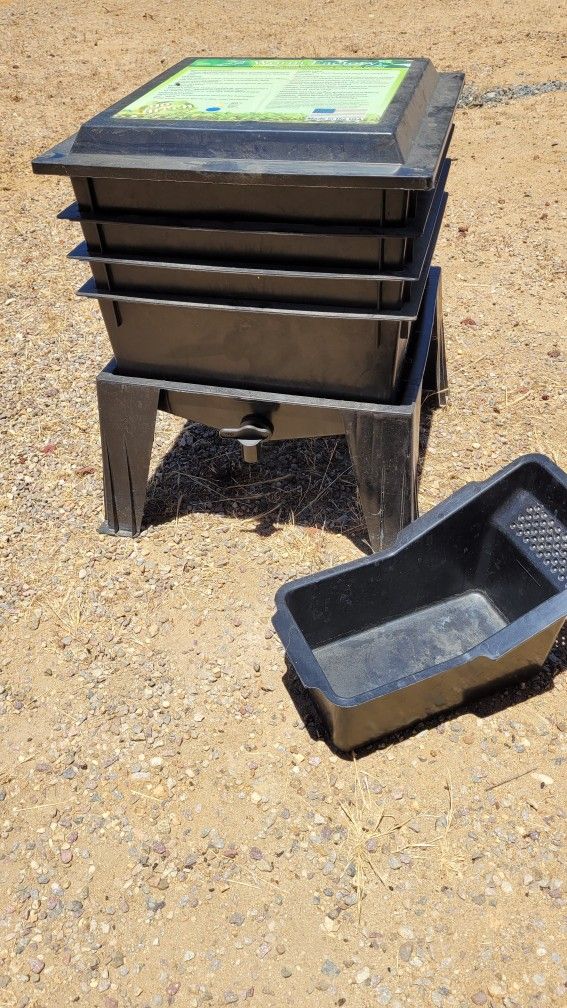 Worm Factory Composter for Sale in Alpine, CA OfferUp