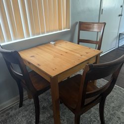Table & 4 Chairs