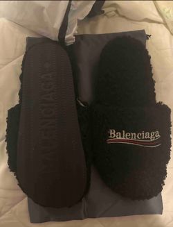 Balenci slides size 8-9