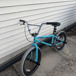 Mongoose 20” Scan 2.0 BMX Bike