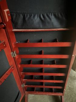 Jewelry Stand With Mirror 