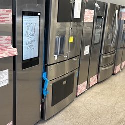 New Samsung Family Hub TV Freezer Refrigerator With Warranty