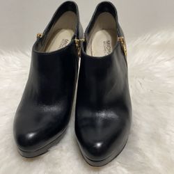 Michael Kors 2 Side Zip Booties size 7 M
