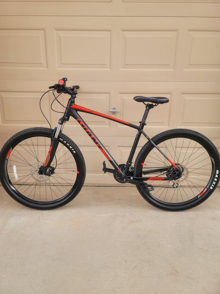 GIANT TALON 3 MOUNTAIN BIKE 29ER for Sale in Mesa AZ OfferUp