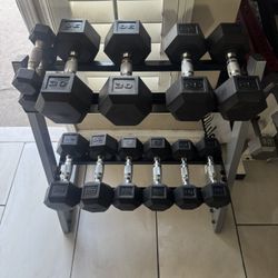 Dumbbells weights 2.5-30lbs plus rack 205lbs total