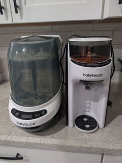 Baby Brezza formula dispenser and bottle washer