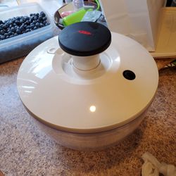 XOX Salad Spinner